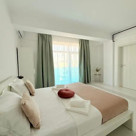 Apart-hotel Amira 4*
