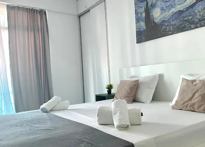 Amira מלון דירות אפורי נורד