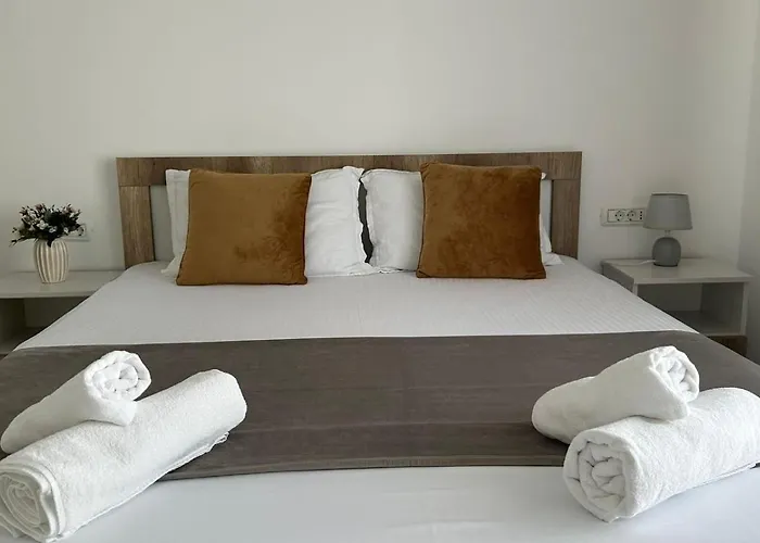 Amira מלון דירות אפורי נורד