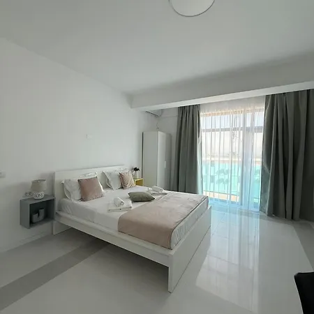Amira شقة فندقية 4*